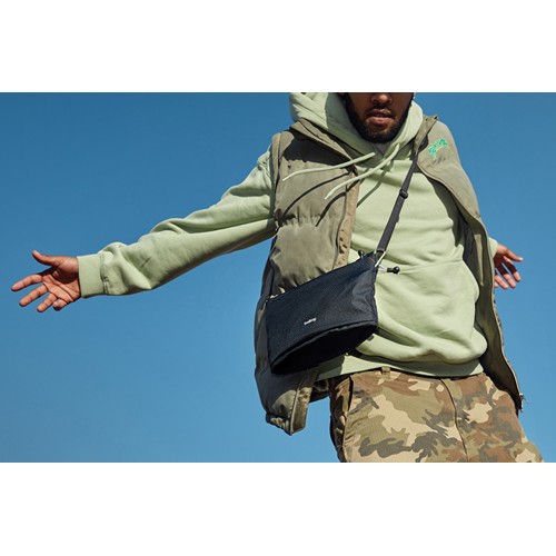black Bolsa Bellroy Lite