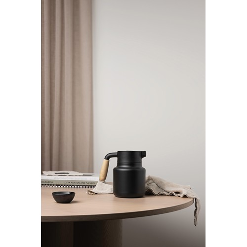 black Jarra VINGA Arbe reciclado RCS 1200 ml