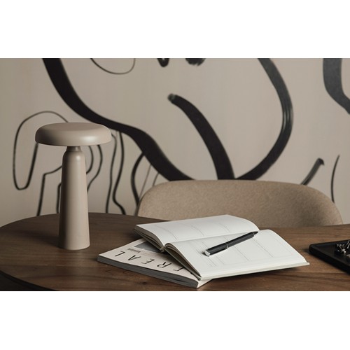 tiza gris Lámpara de mesa VINGA Avery RCS