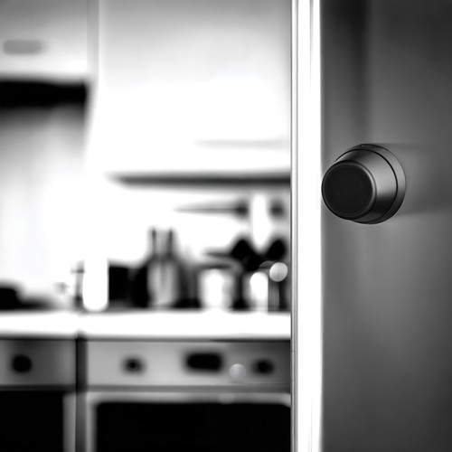 Altavoz magnético 5W de aluminio reciclado Nivio RCS