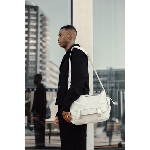 beis Bolsa bandolera KENTO URBAN RCS nailon reciclado 15,6