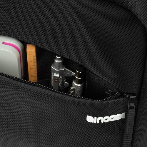 black Funda fina Incase ICON
