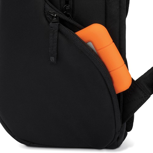 black Funda fina Incase ICON