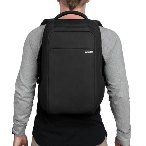 black Funda fina Incase ICON