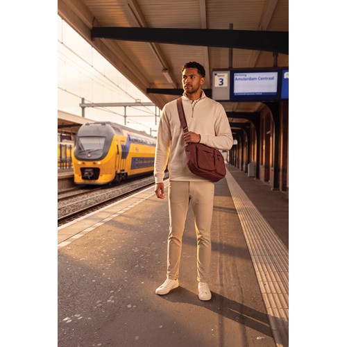 burdeos Bolso cruzado acolchado de nailon reciclado KENTO URBAN RCS