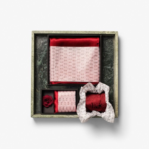 Giftbox Solid Hankie & Lapel Pin