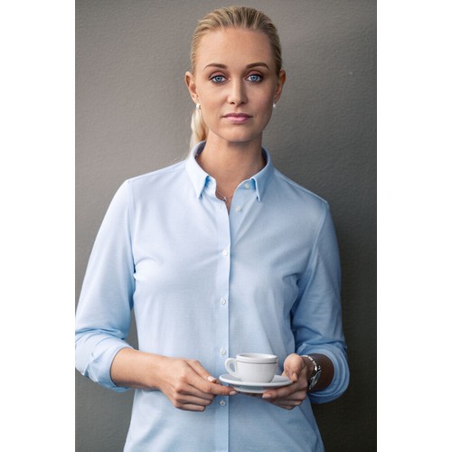 YB57 King Knit Woman Contemporary