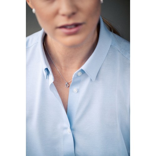YB57 King Knit Woman Contemporary