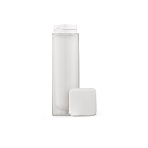 Botella Lucen  hecha en rABS de 540 ml. Molde de doble inyección
