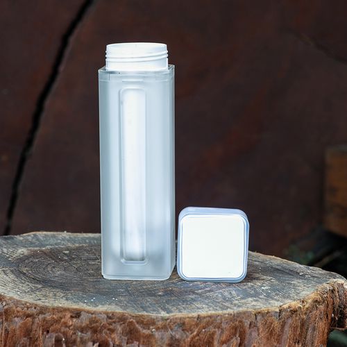 Botella Lucen  hecha en rABS de 540 ml. Molde de doble inyección