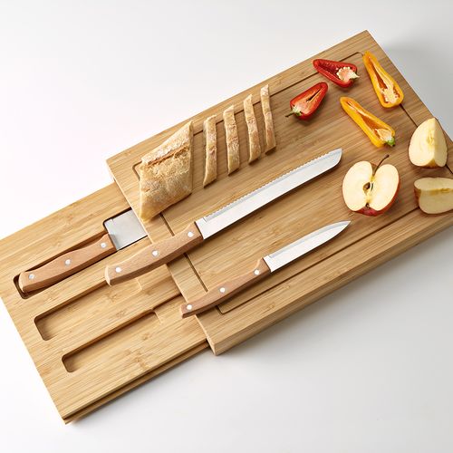 Planche à découper Brancusi en bambou avec couteaux de cuisine