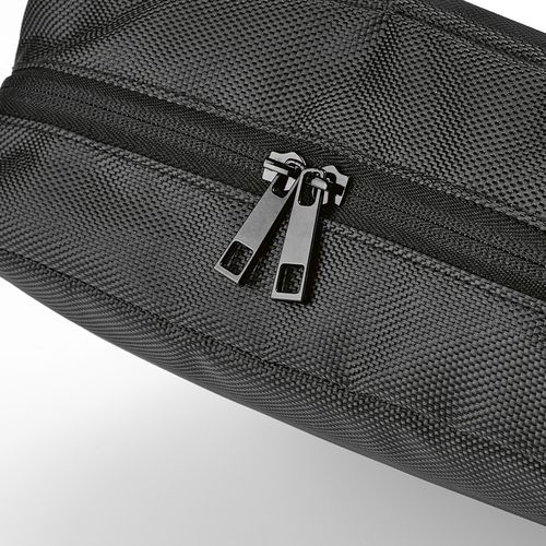 Neceser Venice de 4,5 l  de rPET y  revestimiento PU. Para colgar