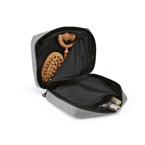 Neceser Venice de 4,5 l  de rPET y  revestimiento PU. Para colgar