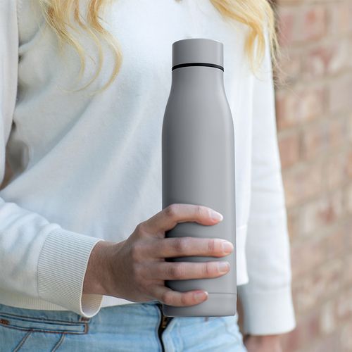 Botella Acuara;  de rInox, 630 ml. Doble pared y hermética