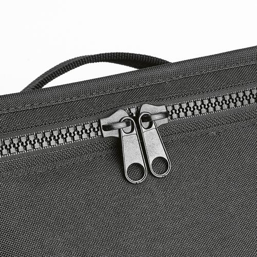 black Nevera Munich L; 10 l de rPET 600D. Cierres termoinyectados