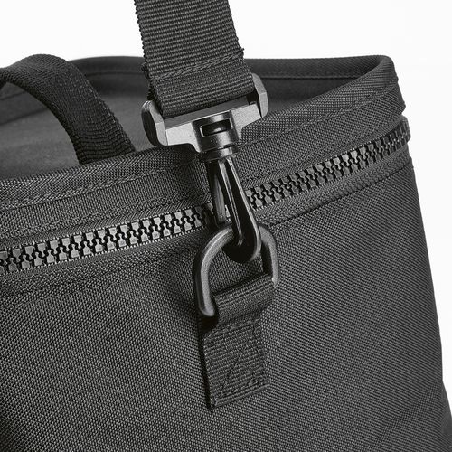 black Nevera Munich L; 10 l de rPET 600D. Cierres termoinyectados