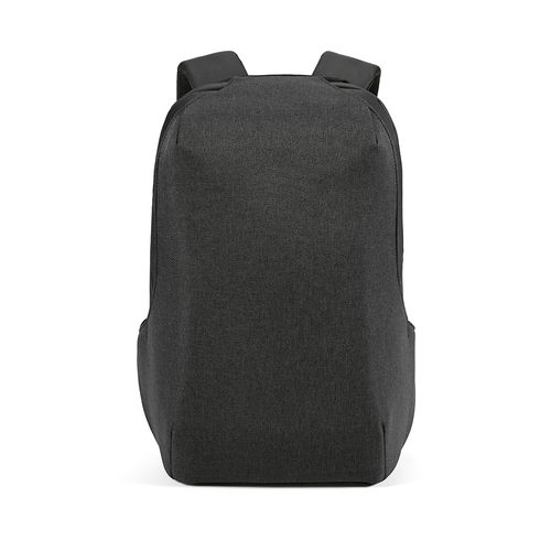 black Mochila Abrantes; 20L de rPET. Cierre TSA y tejido anti corte