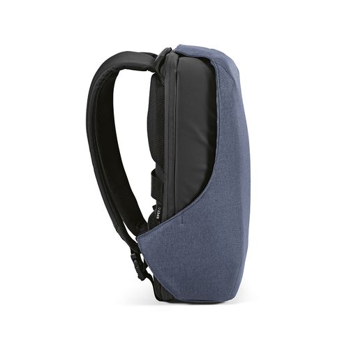 blue Mochila Abrantes; 20L de rPET. Cierre TSA y tejido anti corte