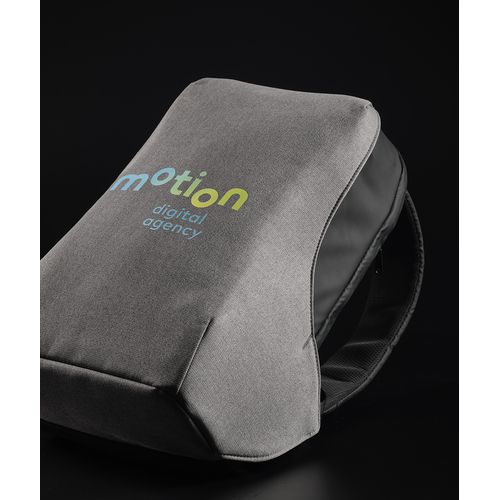 Sac à dos Abrantes 20L rPET. Fermeture TSA et tissu anti-coupures.