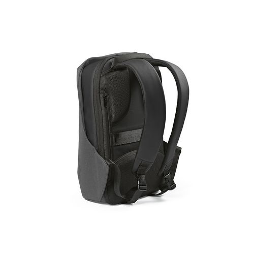 Sac à dos Abrantes 20L rPET. Fermeture TSA et tissu anti-coupures.