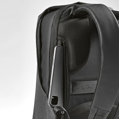 Sac à dos Abrantes 20L rPET. Fermeture TSA et tissu anti-coupures.