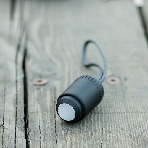 black Cable de rPET Versacord 5 en 1. Tubo rABS para organizar cables