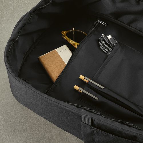 Sac à dos Budapest 16L rPET. Poche avant. Poche ordinateur 17"