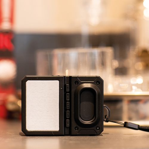 Altavoz Soundo rABS; 800 mAh. Autonomía  hasta 6 h. Sistema TWC