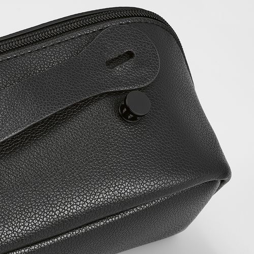 Neceser Macao 3,5L  hecho en Piel reciclada  con cremallera y asa