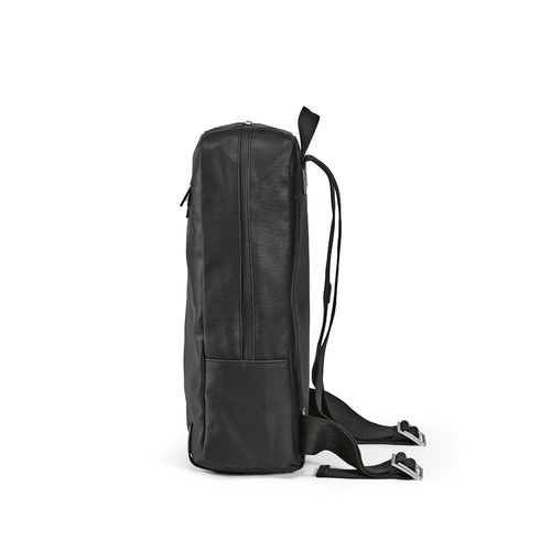 black Mochila Vienna de 23 L, rCotton de 340 gsm y rPU. PC de 17