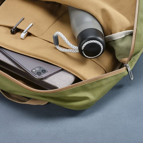 Mochila Vienna de 23 L, rCotton de 340 gsm y rPU. PC de 17