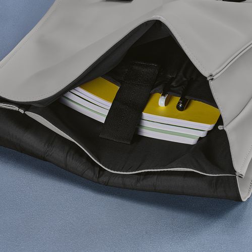 gris claro Mochila Edinburgh de 22 L fabricada en rPU y rPET. Para PC 17