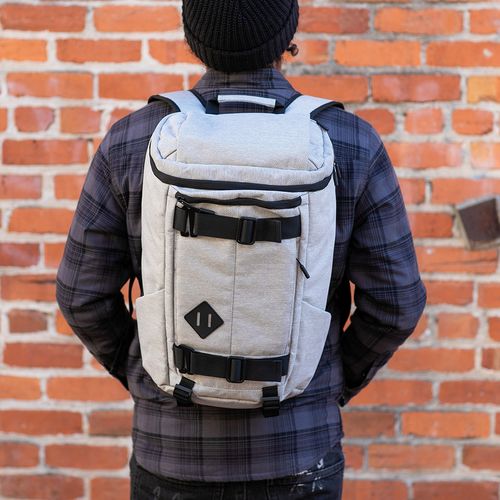 Sac à dos Paso 20L rPET. Boucles en bas Poche ordinateur 17"