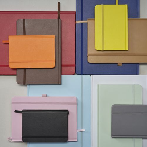 Libreta Marquez A6 de tapa dura. 196 hojas recicladas de 70 gsm