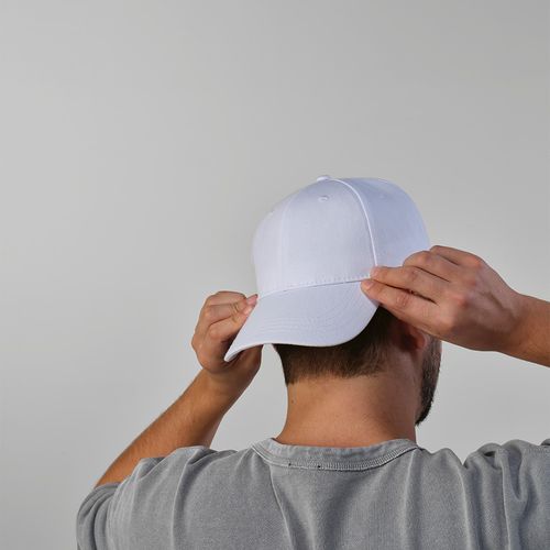 white Gorra Darrell de algodón de 280 gsm. 6 paneles y cierre metálico