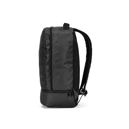 black Mochila Buenos Aires de 25 L de rPET. Dos reflectantes frontales