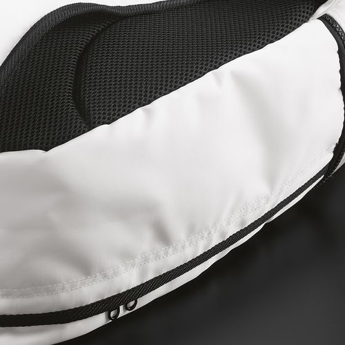 Mochila Buenos Aires de 25 L de rPET.  Dos reflectantes frontales