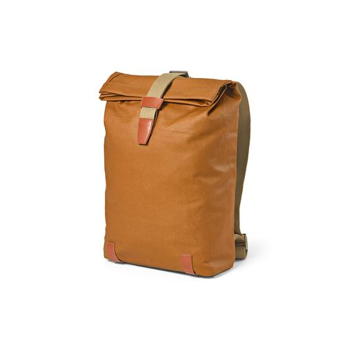 Mochila Berlin de 23L de rCotton de 340 gsm y  rPU. PC de 17