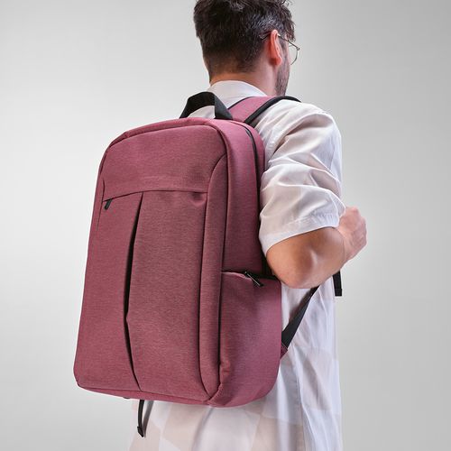 Sac à dos Madrid 22L rNylon et rPET. Poche ordinateur 17"