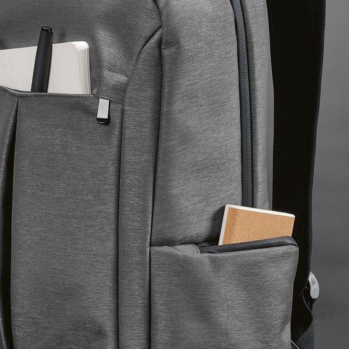 Sac à dos Madrid 22L rNylon et rPET. Poche ordinateur 17"