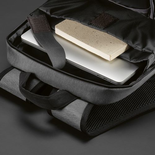Sac à dos Madrid 22L rNylon et rPET. Poche ordinateur 17"