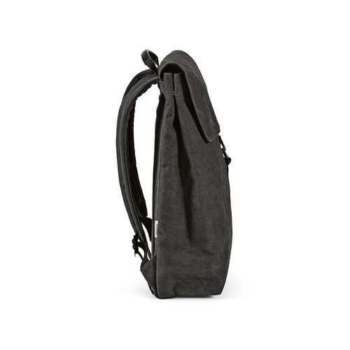 black Mochila Prague de 25 l de rCotton. Cierre de gancho. PC de 17