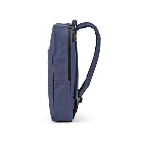 Mochila Amsterdam de 16 l fabricada en  rPU y rPET .  Para PC 17