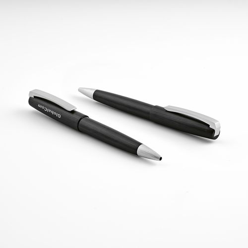 black Bolígrafo Hemingway de rAluminio. Tinta Dokumental® negra de 2km