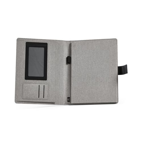 Carpeta Tolstoi A4 de rPET. Bloc con  64 hojas FSC y cierre rPU