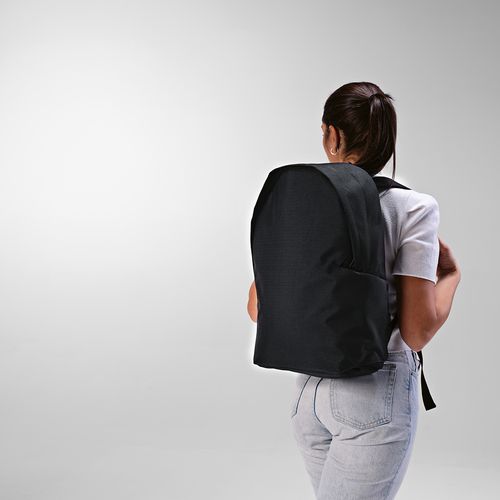 Mochila Tallin de 23 l,  de ripstop y  rPET. Para portátil de 17