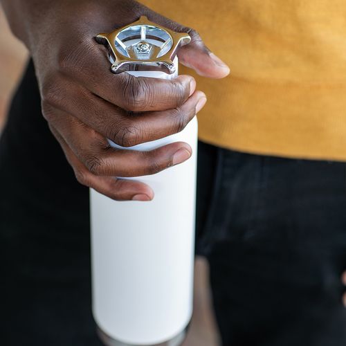 Botella Spiglo; de rInox, 780 ml. Doble pared . Tapa diseño rueda