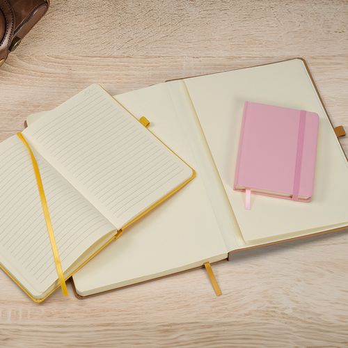 Libreta Marquez A5 de tapa dura;  196 hojas recicladas de 70 gsm