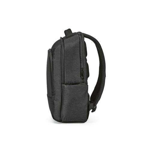 black Mochila New York de 20 l, de rNailon y rPET. Portátil de 17