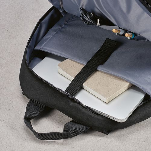 black Mochila Vilnius de 18 l de rPET. Bolsillo frontal. Para PC de 17